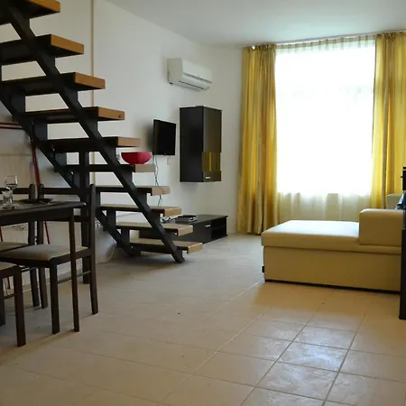 Duplex Penthouse Lipin Apartment